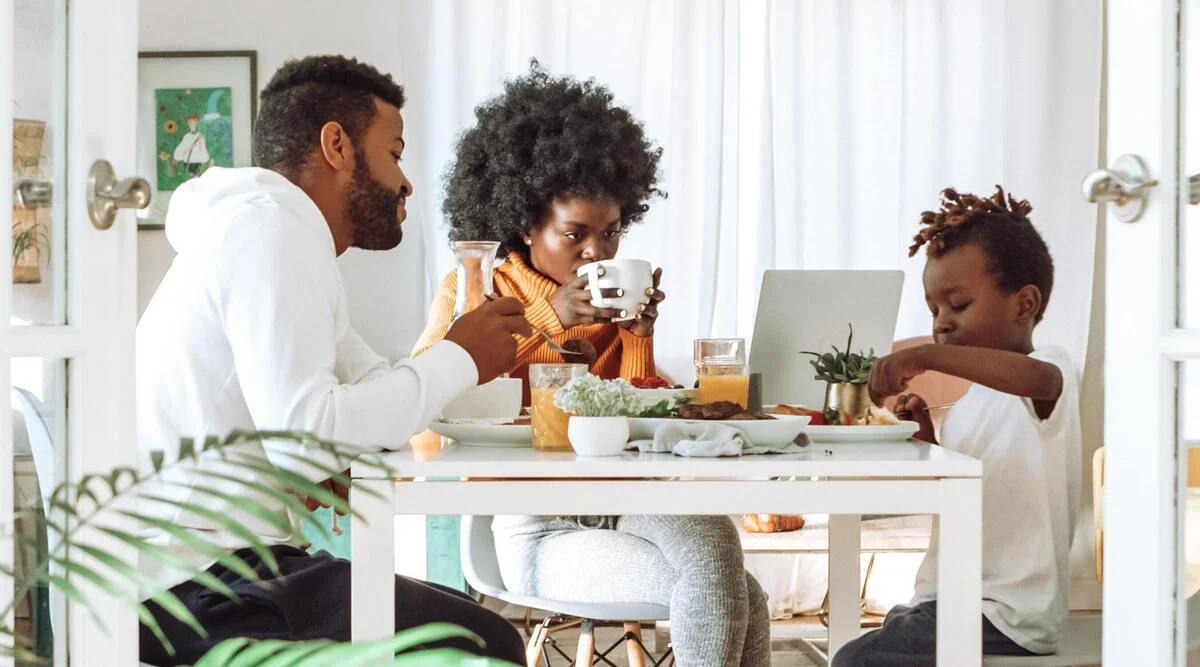 Jimmy dean qngdf0kggb4 unsplash